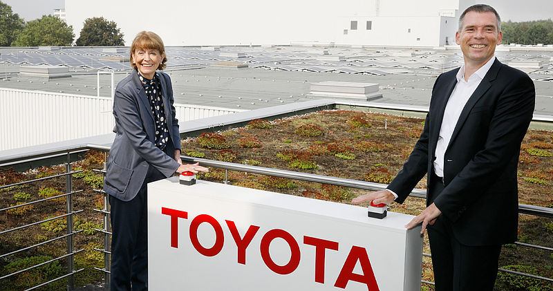 Rund 4.000 Quadratmeter Sonnenkraft liefern grünen Strom für Toyota Deutschland